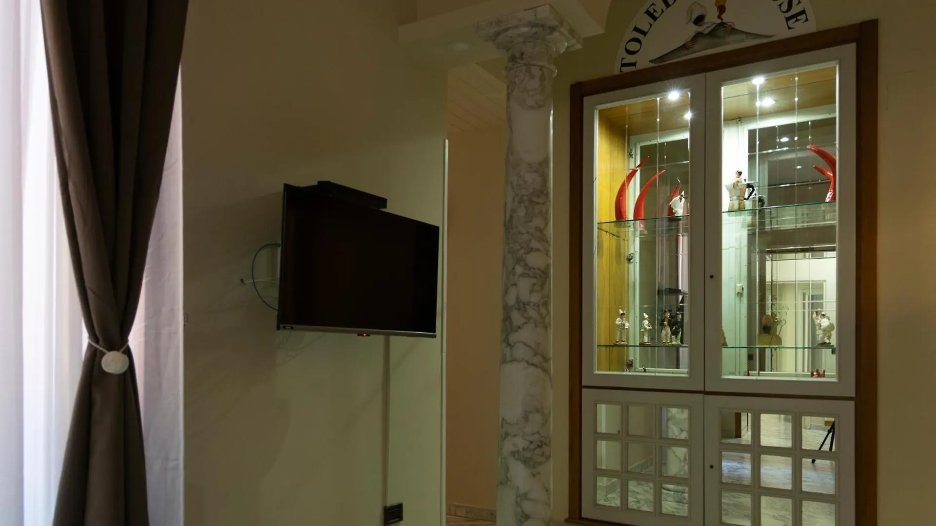 Toledo'S House Hotel Naples 0*,  Italy